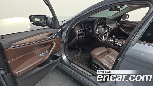 BMW 5-Series 520d Luxury Plus