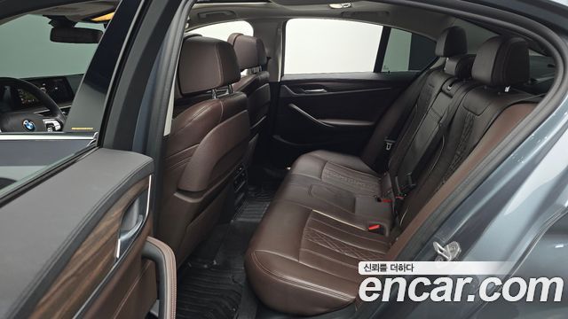 BMW 5-Series 520d Luxury Plus