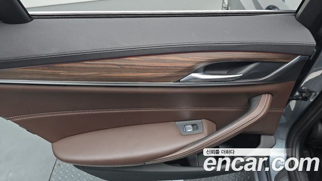 BMW 5-Series 520d Luxury Plus