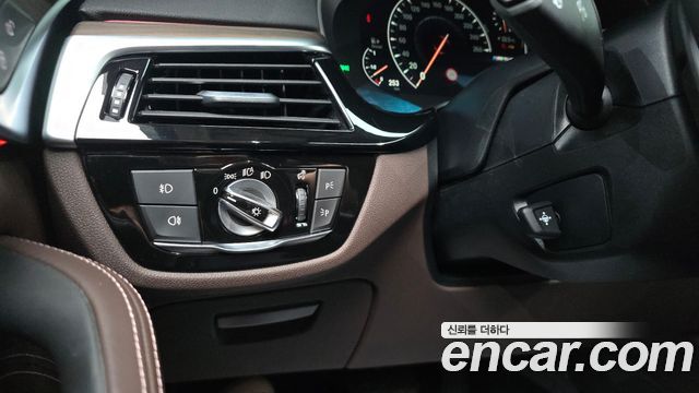 BMW 5-Series 520d Luxury Plus