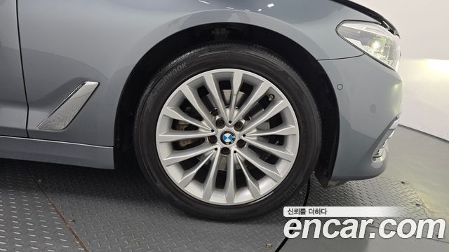 BMW 5-Series 520d Luxury Plus