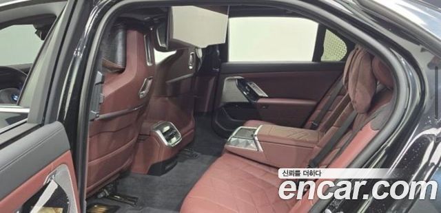 BMW 7-Series 740i sDrive M Sport