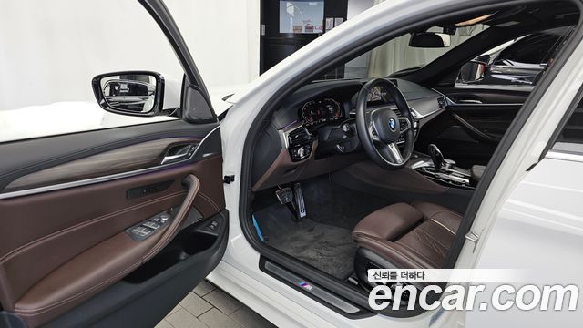 BMW 5-Series 530i xDrive M Sport Package Plus