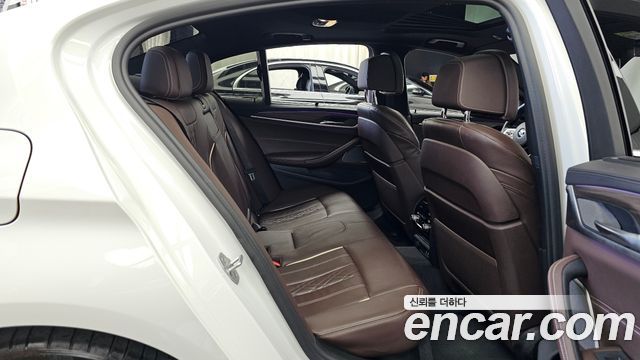 BMW 5-Series 530i xDrive M Sport Package Plus