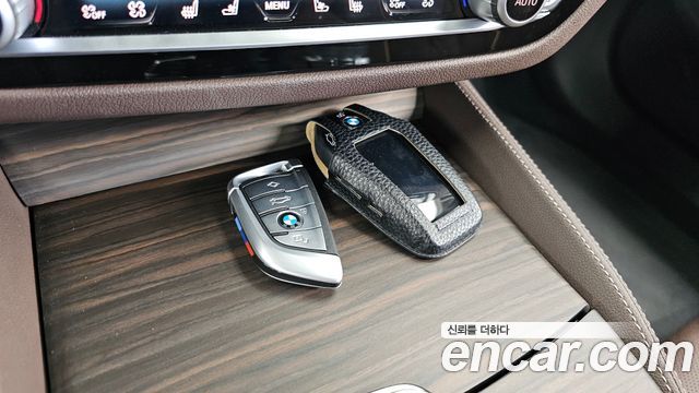 BMW 5-Series 530i xDrive M Sport Package Plus