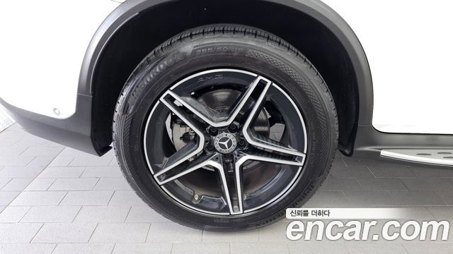 Mercedes-Benz GLC-Class GLC300 4MATIC Premium