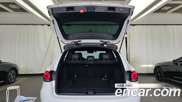 Mercedes-Benz GLC-Class GLC300 4MATIC Premium