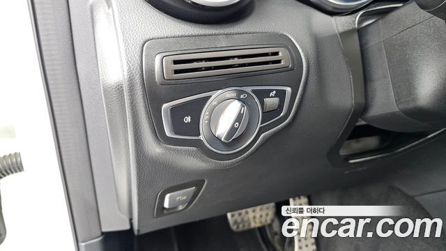 Mercedes-Benz GLC-Class GLC300 4MATIC Premium