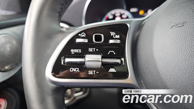 Mercedes-Benz GLC-Class GLC300 4MATIC Premium