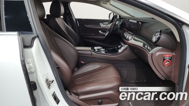 Mercedes-Benz CLS-Class CLS300d AMG Line