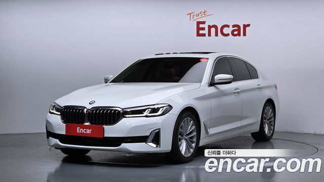 BMW 5-Series 520i Luxury