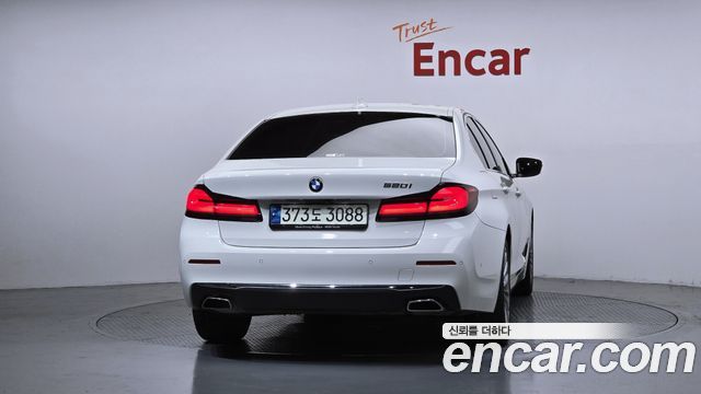 BMW 5-Series 520i Luxury