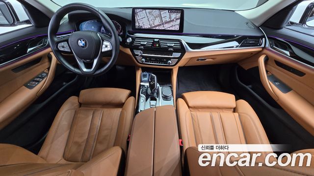 BMW 5-Series 520i Luxury