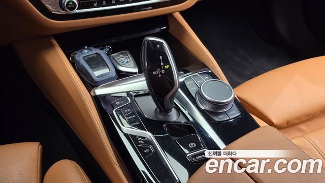 BMW 5-Series 520i Luxury