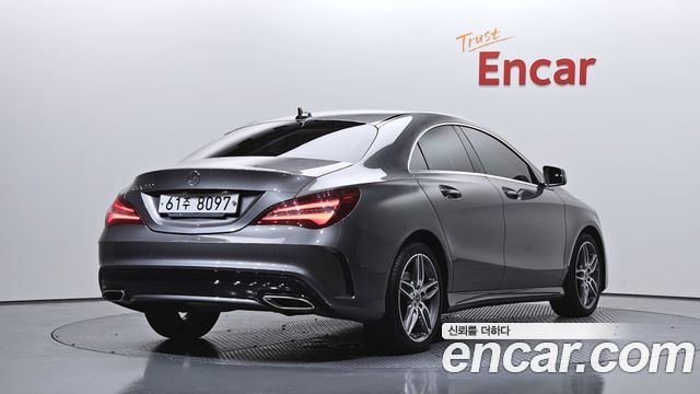 Mercedes-Benz CLA-Class CLA220 AMG Line