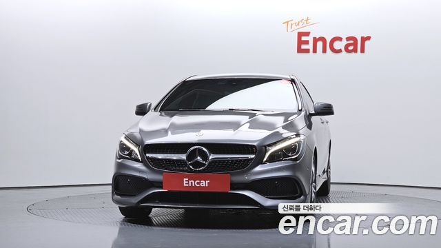 Mercedes-Benz CLA-Class CLA220 AMG Line