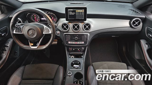 Mercedes-Benz CLA-Class CLA220 AMG Line