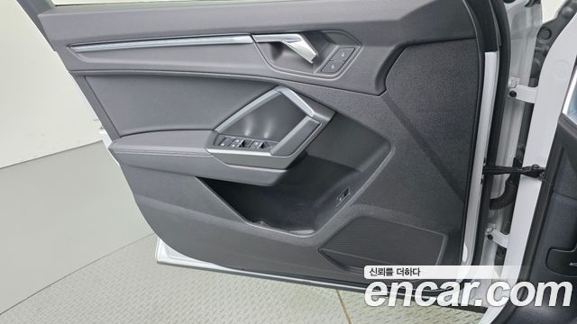 Audi Q3 35 TDI Premium Sportback