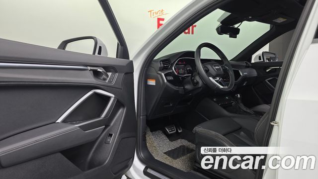 Audi Q3 35 TDI Premium Sportback