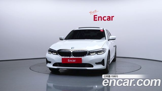 BMW 3-Series 320i