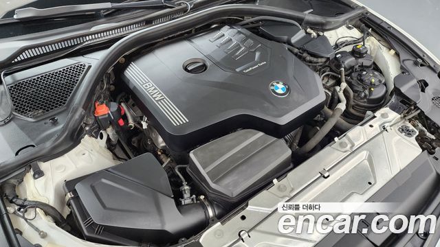 BMW 3-Series 320i