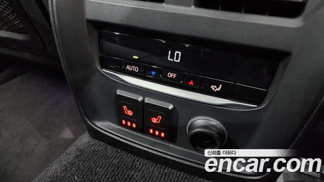 BMW 3-Series 320i