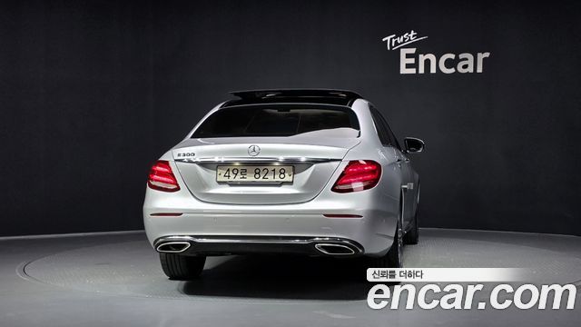 Mercedes-Benz E-Class E300 Avantgarde