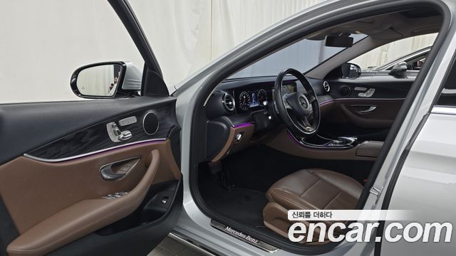 Mercedes-Benz E-Class E300 Avantgarde