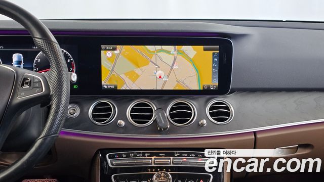 Mercedes-Benz E-Class E300 Avantgarde