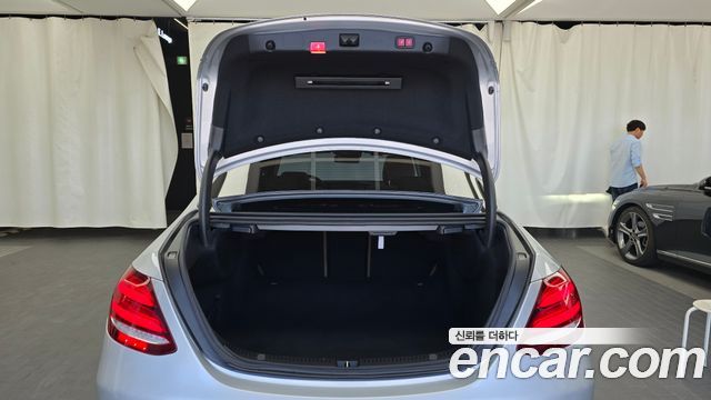 Mercedes-Benz E-Class E300 Avantgarde