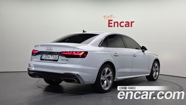 Audi A4 40 TFSI Premium