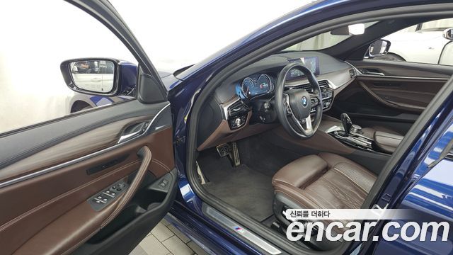 BMW 5-Series 530i M Sport Package Plus