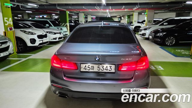 BMW 5-Series 530i xDrive M Sport Package