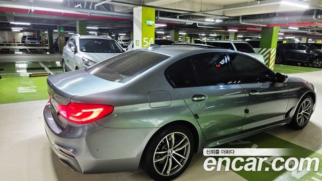 BMW 5-Series 530i xDrive M Sport Package