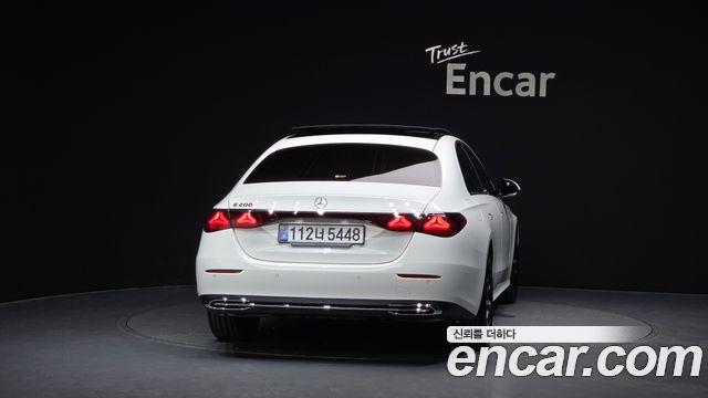 Mercedes-Benz E-Class E200 Avantgarde