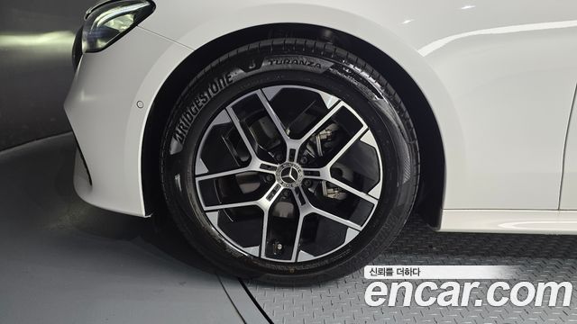 Mercedes-Benz E-Class E200 Avantgarde