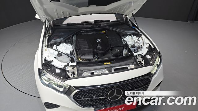 Mercedes-Benz E-Class E200 Avantgarde