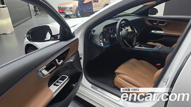 Mercedes-Benz E-Class E200 Avantgarde