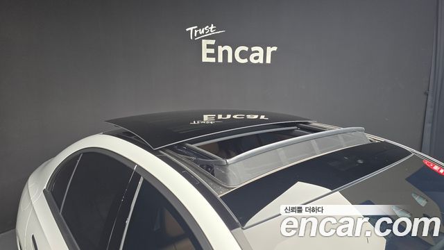 Mercedes-Benz E-Class E200 Avantgarde