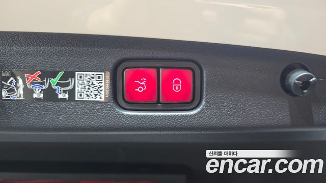 Mercedes-Benz E-Class E200 Avantgarde
