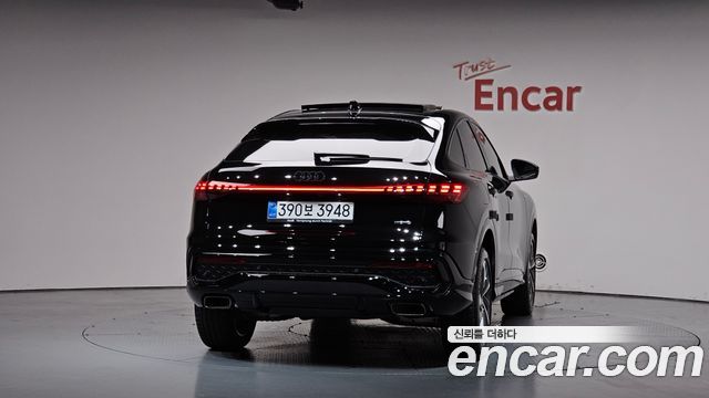 Audi Q5 40 TFSI Kwateuro S Line Sportback