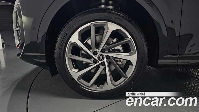 Audi Q5 40 TFSI Kwateuro S Line Sportback