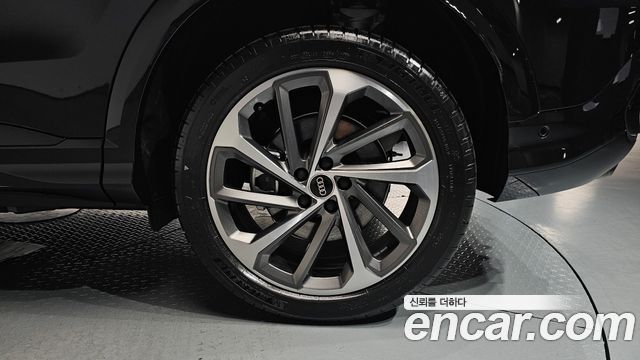 Audi Q5 40 TFSI Kwateuro S Line Sportback