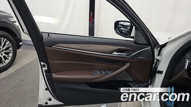 BMW 5-Series 520i M Sport