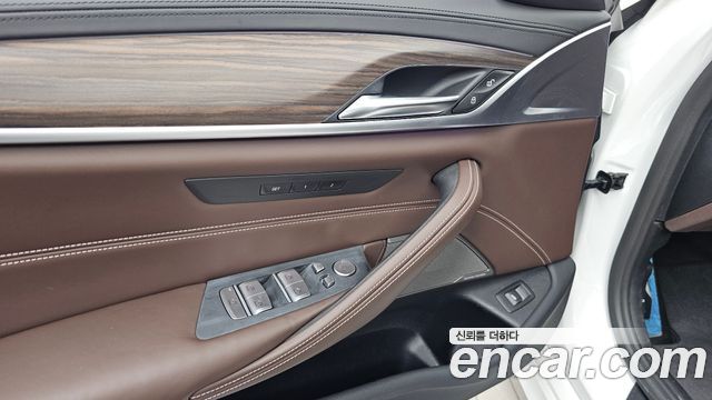 BMW 5-Series 520i M Sport