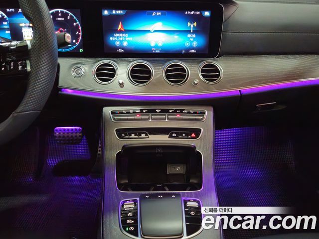 Mercedes-Benz E-Class E350 4MATIC AMG Line