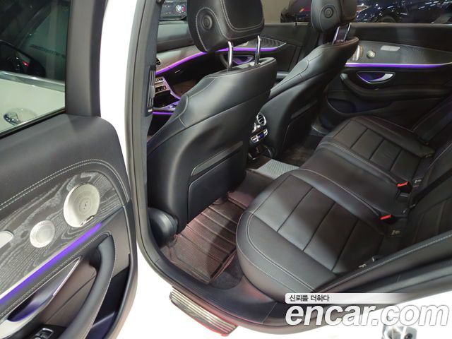 Mercedes-Benz E-Class E350 4MATIC AMG Line