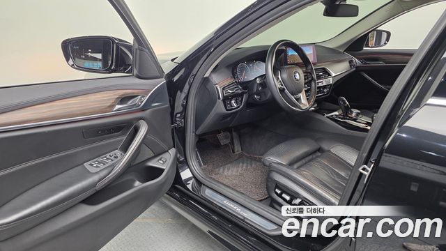 BMW 5-Series 520d Luxury Plus