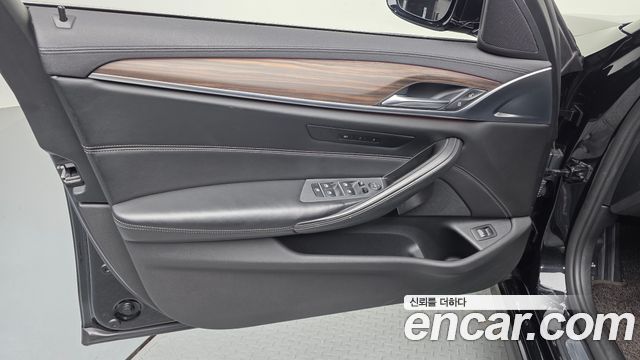 BMW 5-Series 520d Luxury Plus