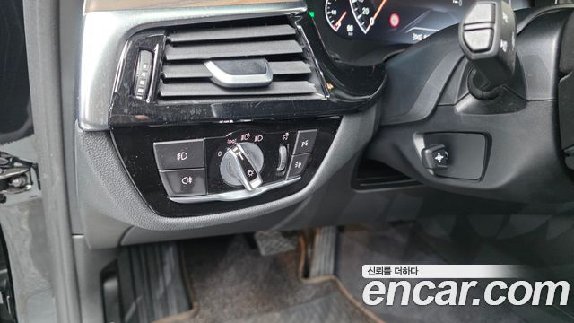 BMW 5-Series 520d Luxury Plus